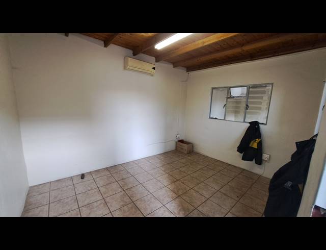 481M² WORKSHOP TO LET IN KULEKA